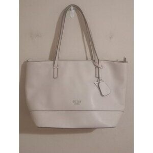 Guess Cream Shoulder Bag